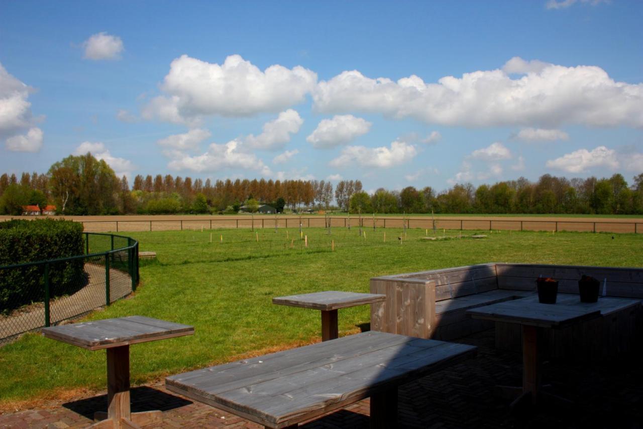 Bij Molen De Blazekop, Rustig En Landelijk Ovezande Esterno foto
